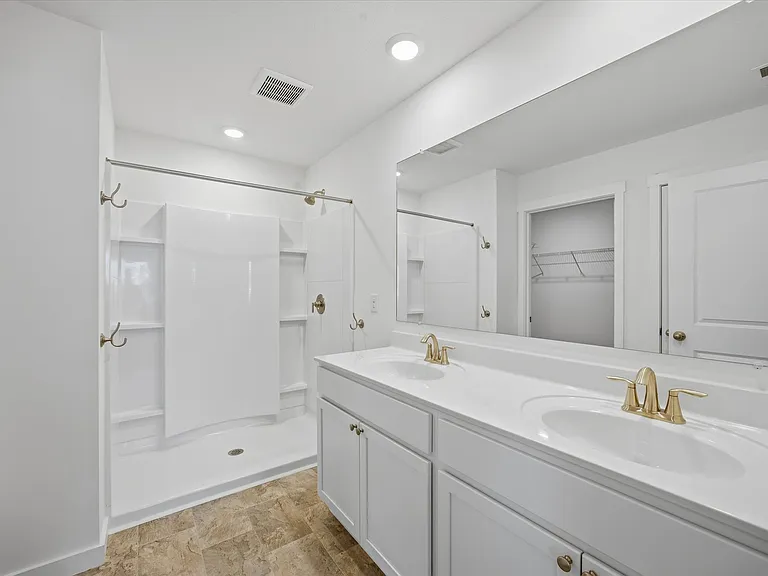 7740 Belhaven Ln — Photo 13