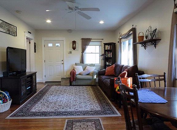 3rd image of 14 Sunnyside Pl