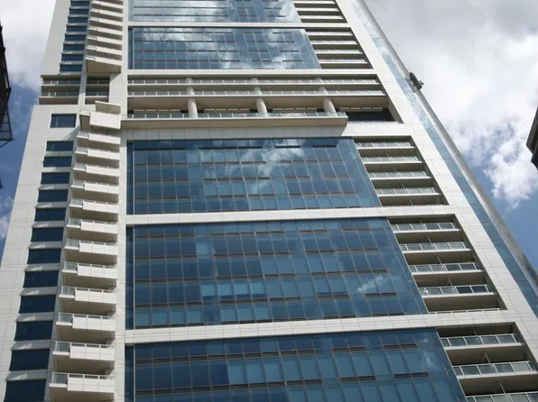 340 E Randolph St APT 1506, Chicago, IL 60601