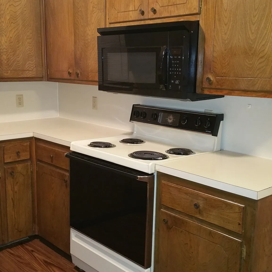 2 bed, 1050 sqft, $795 — Photo 3