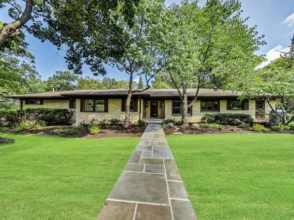 380 Oakdale Ave, Lake Forest, IL 60045