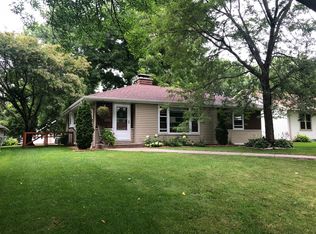 340 Oak St S, Waconia, MN 55387
