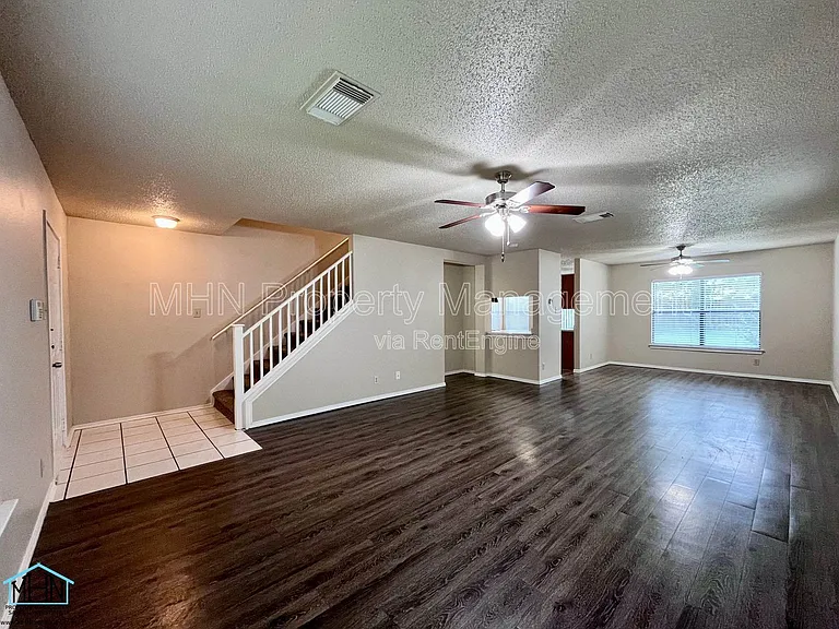 8143 Chestnut Manor Dr — Photo 6