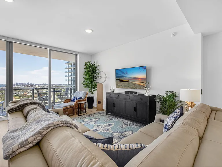 220 Lake Shore Dr #1907 — Photo 7