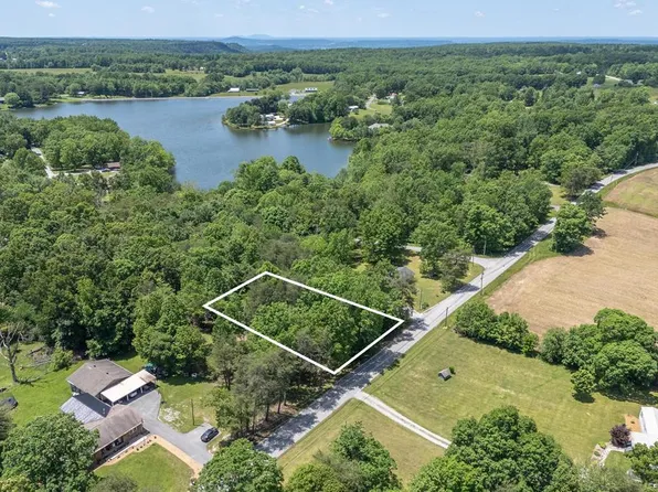 5172 Coal Bank Rd, Sparta, TN 38583