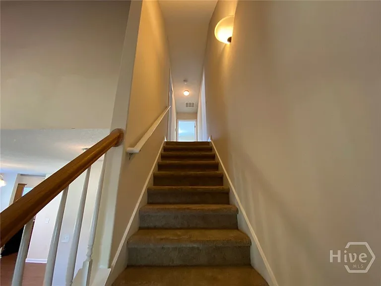 106 Bridgewater Cir — Photo 6