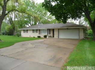 7800 Groveland Rd, Mounds View, MN 55112