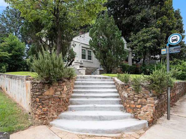 492 Hemlock Cir SE, Atlanta, GA 30316