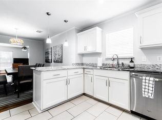 2423 Wentworth St, Dallas, TX 75211