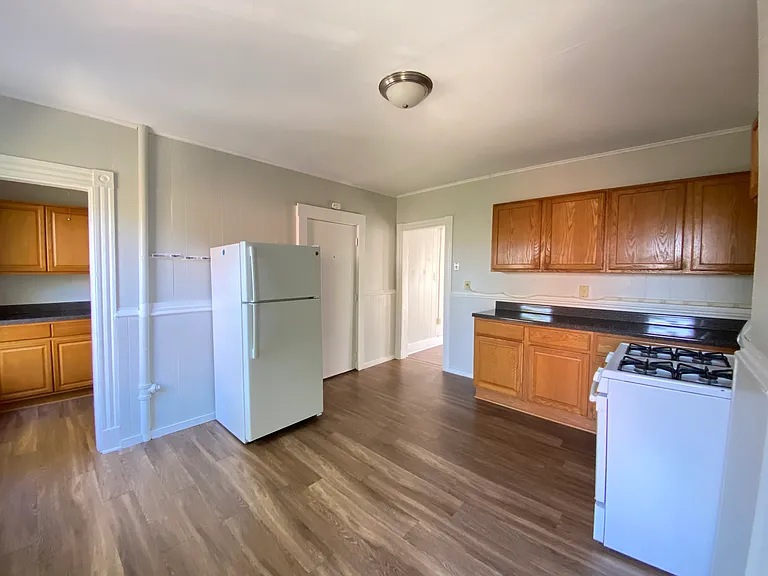 11 Lawrence St #6 — Photo 2