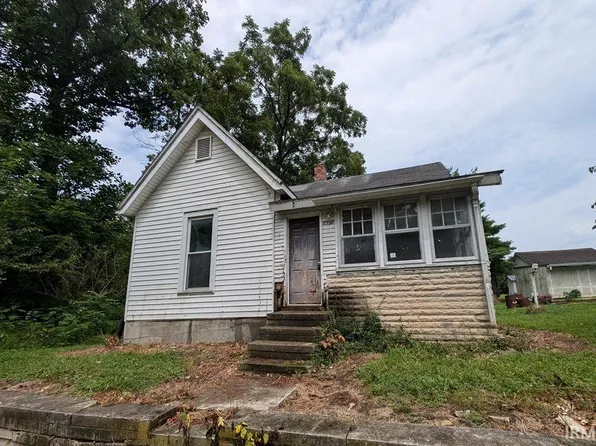 8558 W Walnut St, Stinesville, IN 47464