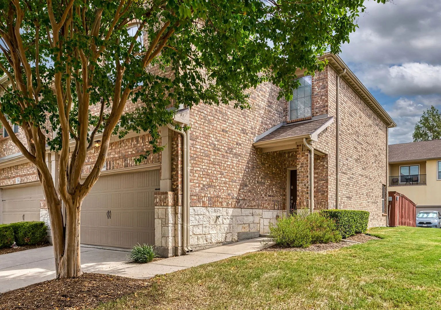 6608 Rutherford Road — Photo 3