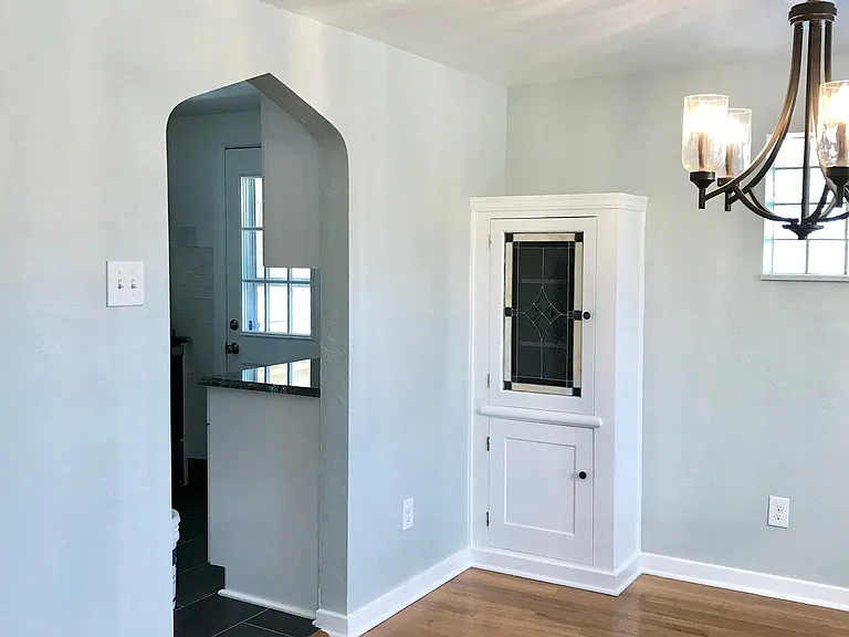 400 Duquesne Dr — Photo 8