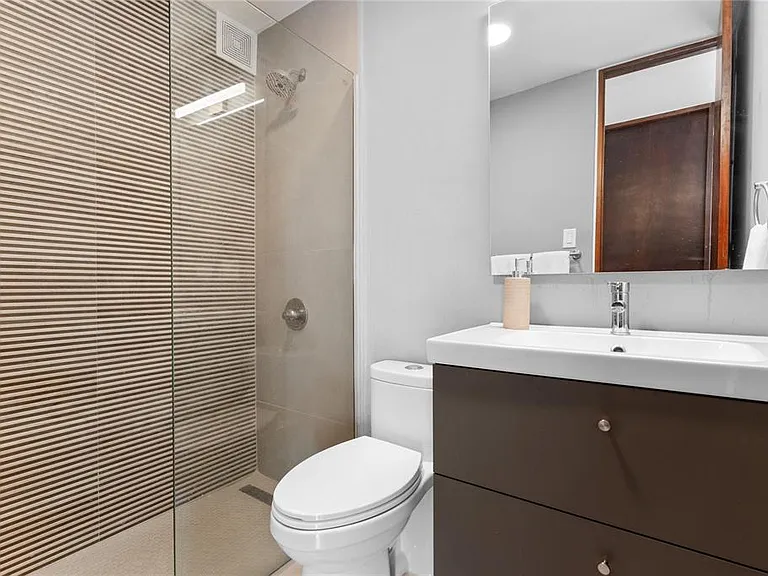 4 Generalife San Patricio Ave #1504 — Photo 12