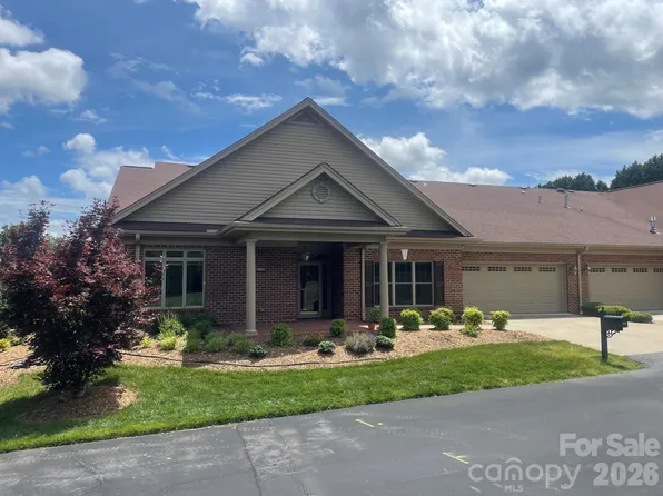 473 26th Ave NE, Hickory, NC 28601
