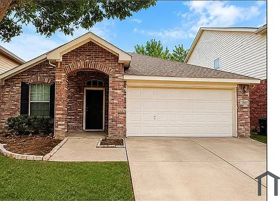 3 bed, 2143 sqft, $2,700 — Photo 2