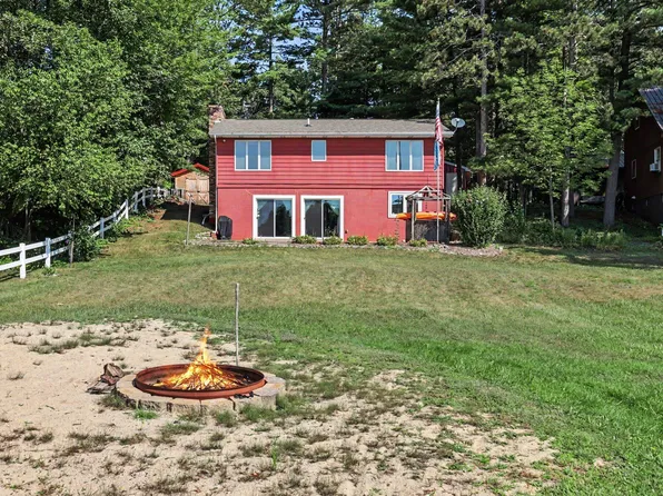 3704 Pine Trl, Sheridan, MI 48884