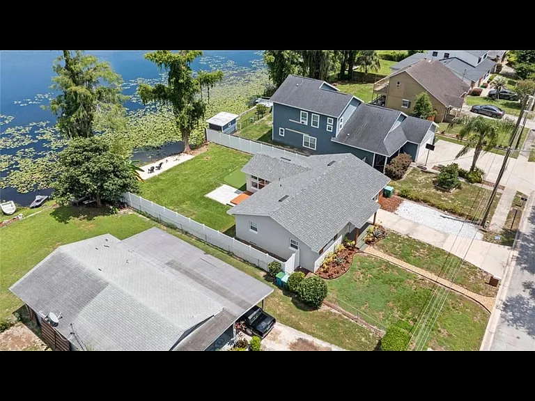 840 Bethune Dr — Photo 3