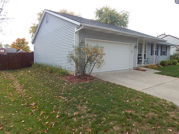 3rd image of 2413 Dorothy Ln