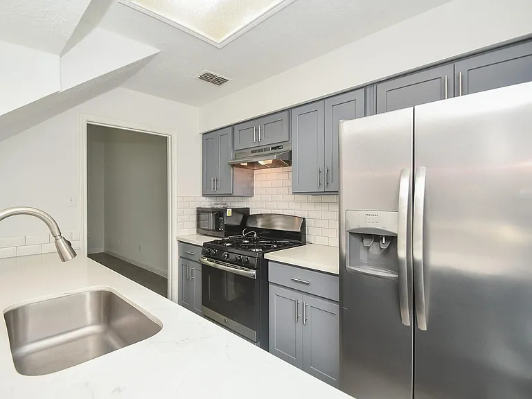 8803 Vinkins Rd — Photo 8