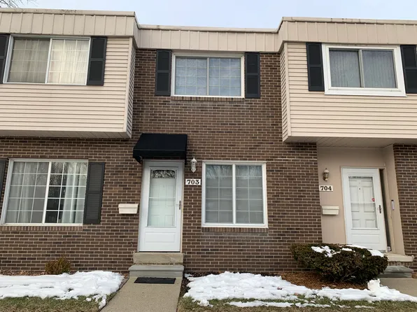 703 Estrada Dr #703, Belleville, MI 48111