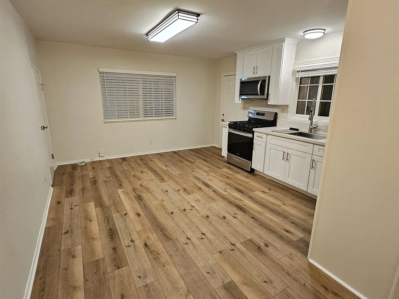 2 bed, 1.0 bath, 600 sqft, $2,395 — Photo 4