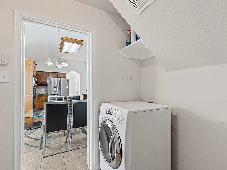3509 Manor Dr — Photo 12
