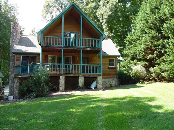 234 Canal Cir, Semora, NC 27343