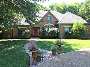 206 Habersham Rd, Columbia, TN 38401