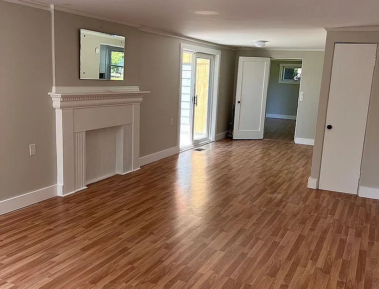 615 Lake Rd — Photo 3