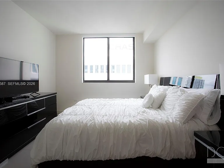999 SW 1st Ave #2915 — Photo 17