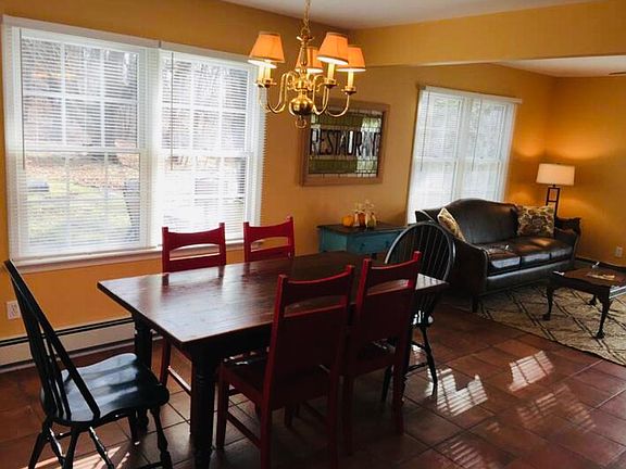 Dining/Seating off Kitchen