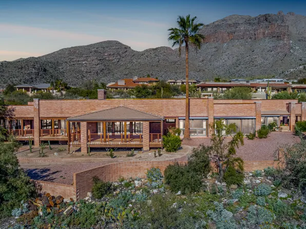 7401 N Cobblestone Rd, Tucson, AZ 85718