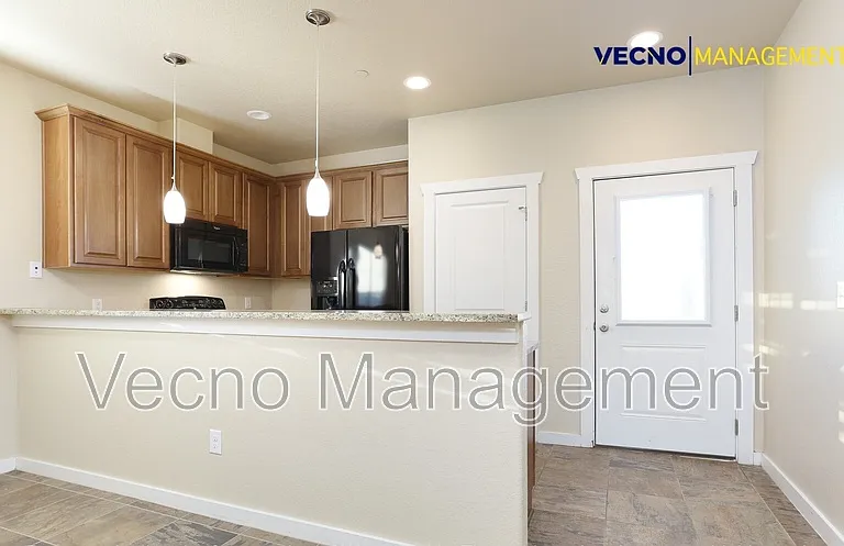 211 Circle Court Dr #211 — Photo 11