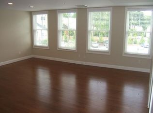 70 Great Rd #F, Bedford, MA 01730