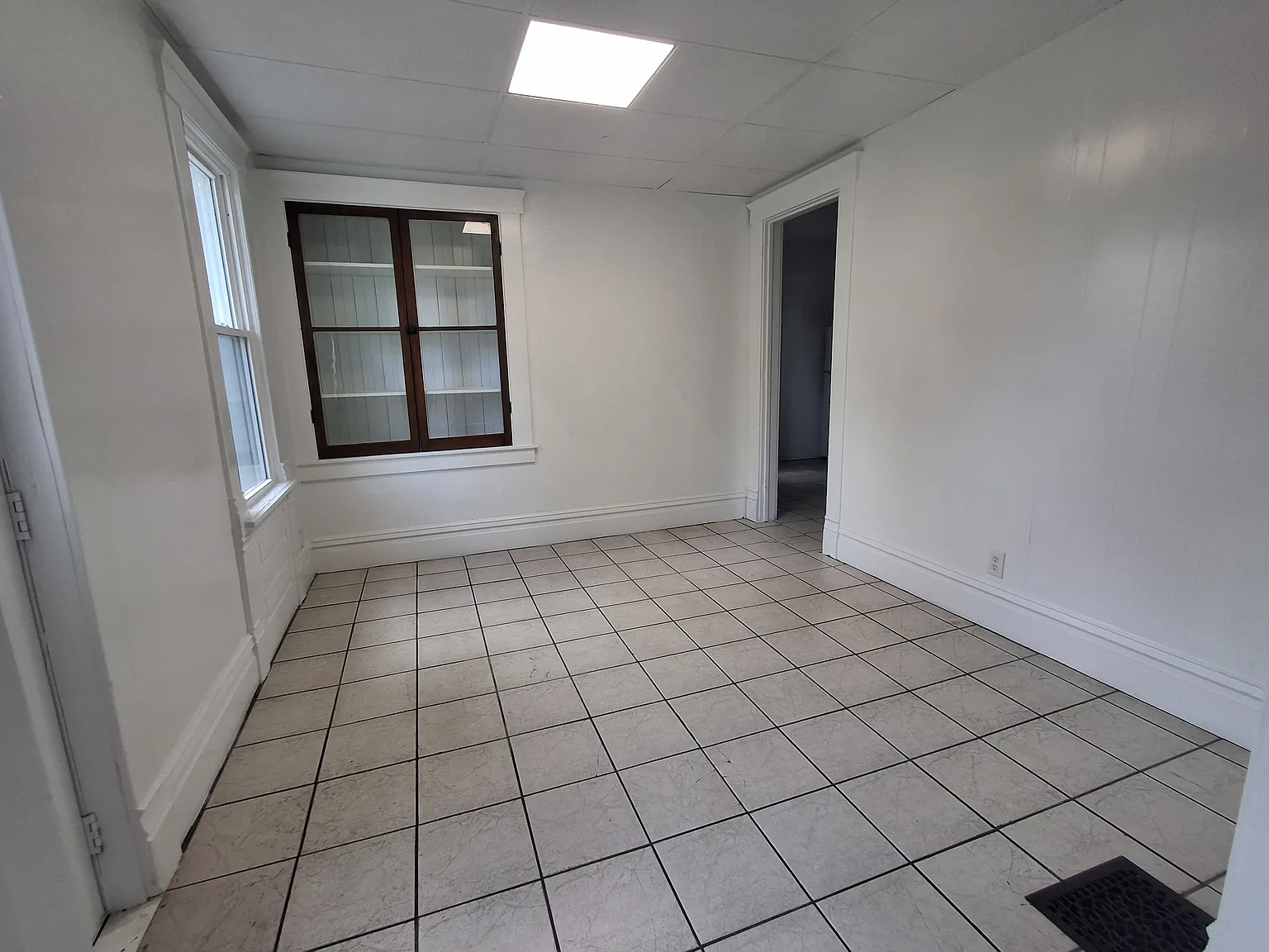 2 bed, 700 sqft, $1,095 — Photo 3