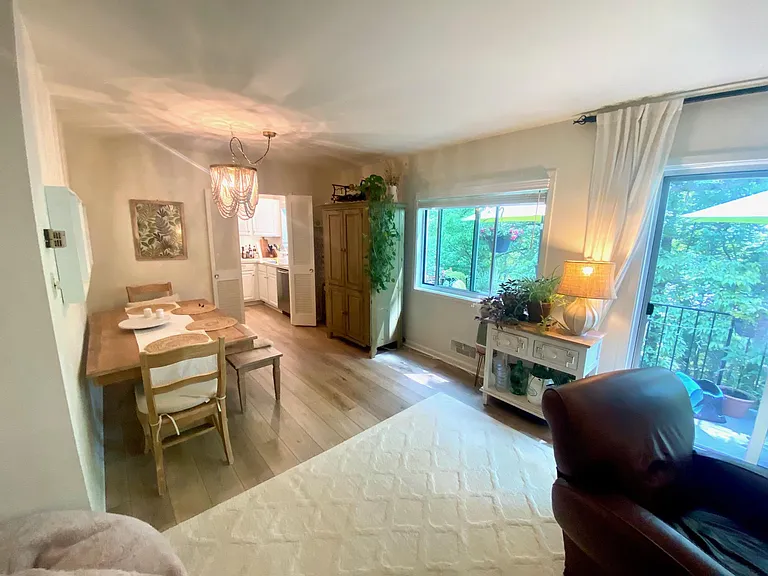 10636 Montrose Ave #203 — Photo 6