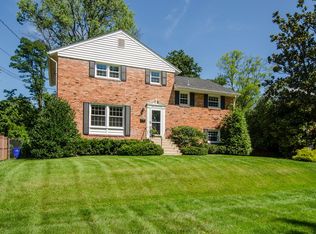 6505 Greyswood Rd, Bethesda, MD 20817