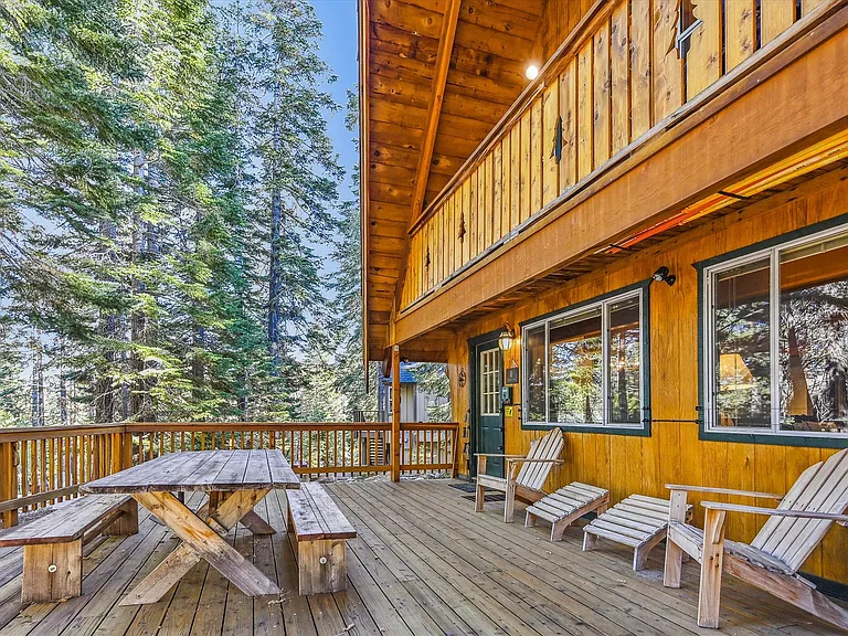 325 Snowbird Loop — Photo 3