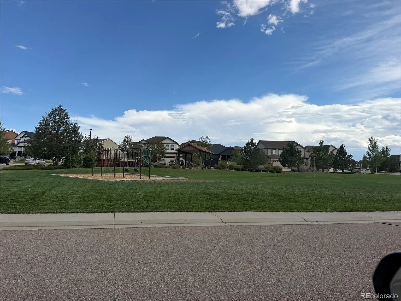 5 bed, 3.0 bath, 3448 sqft, $3,200 — Photo 4