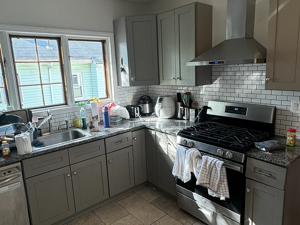 42 Sunset Rd #1