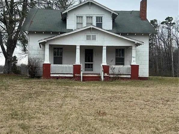 1824 N Oak Ridge Church Rd, Yadkinville, NC 27055