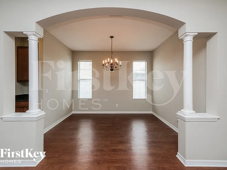 527 Dunaway Dr — Photo 4