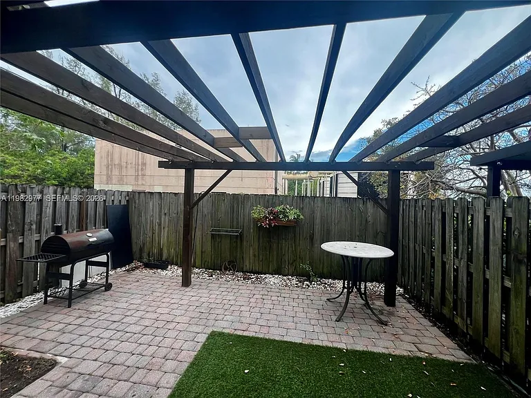 11989 SW 150th Pl — Photo 19