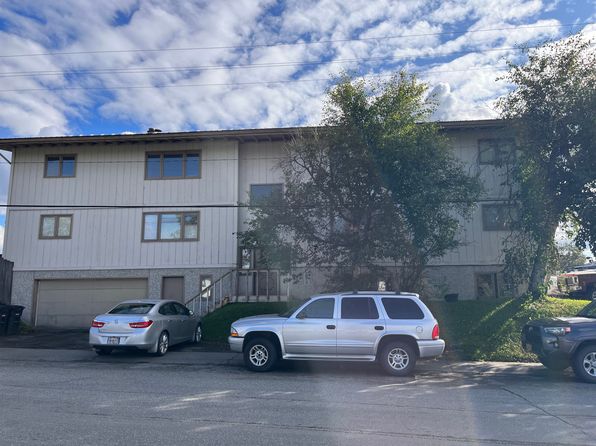 3928 E 4th Ave APT 3