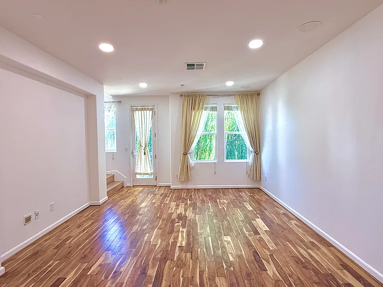 2866 Alnwick Ave #3 — Photo 6