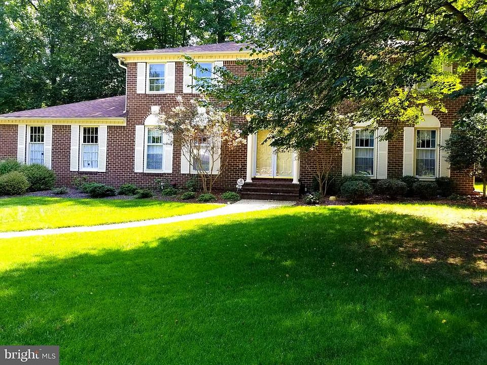 1st image of 745 Gleneagles Dr
