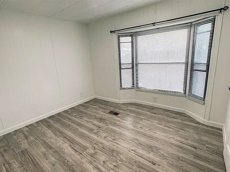 21615 Erika Ct — Photo 11