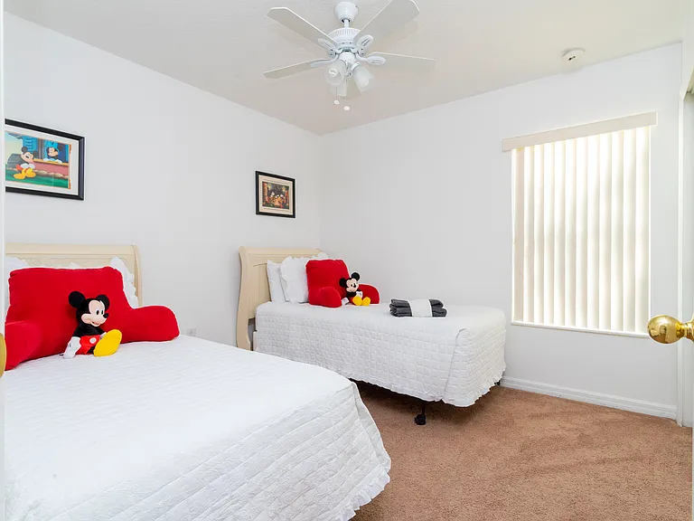 5122 Dominica Dr — Photo 2