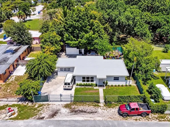 261 NW 73rd Ter, Miami, FL 33150